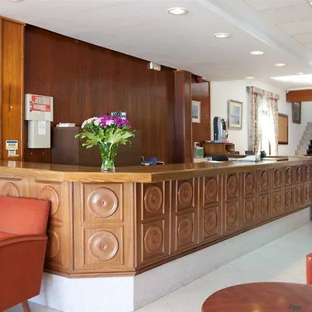 Cabot Romantic- Adults Only מלון 3*