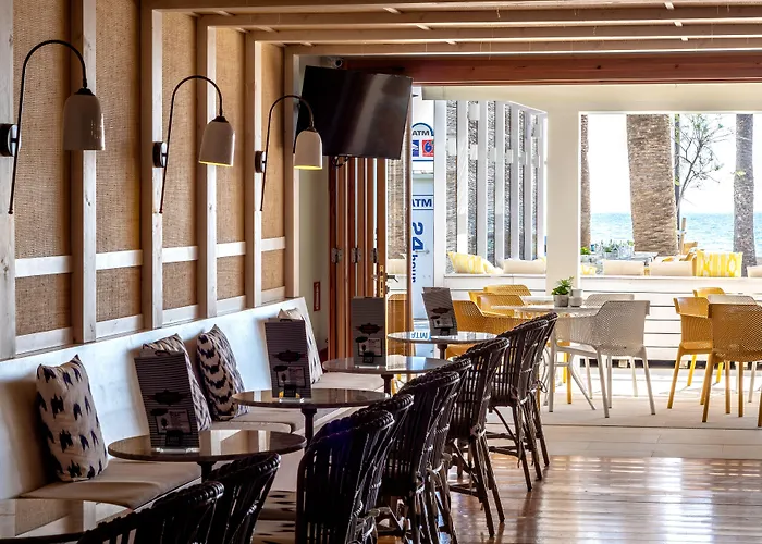 Cabot Romantic- Adults Only فندق