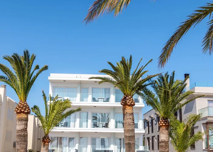 Готель Cabot Romantic- Adults Only 3*