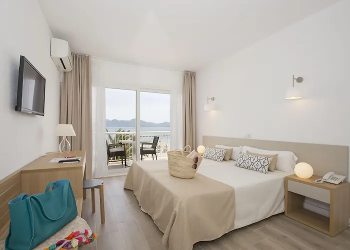 Cabot Romantic- Adults Only Готель 3*