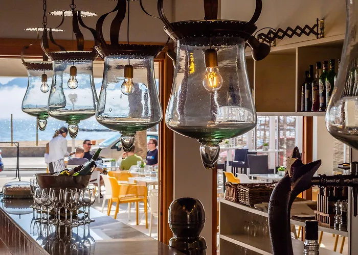 Cabot Romantic- Adults Only Готель 3*